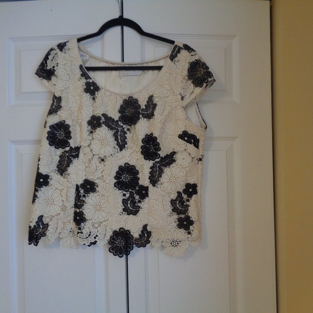 ***CLEARANCE *** Jacques  Black and cream lace top size 14